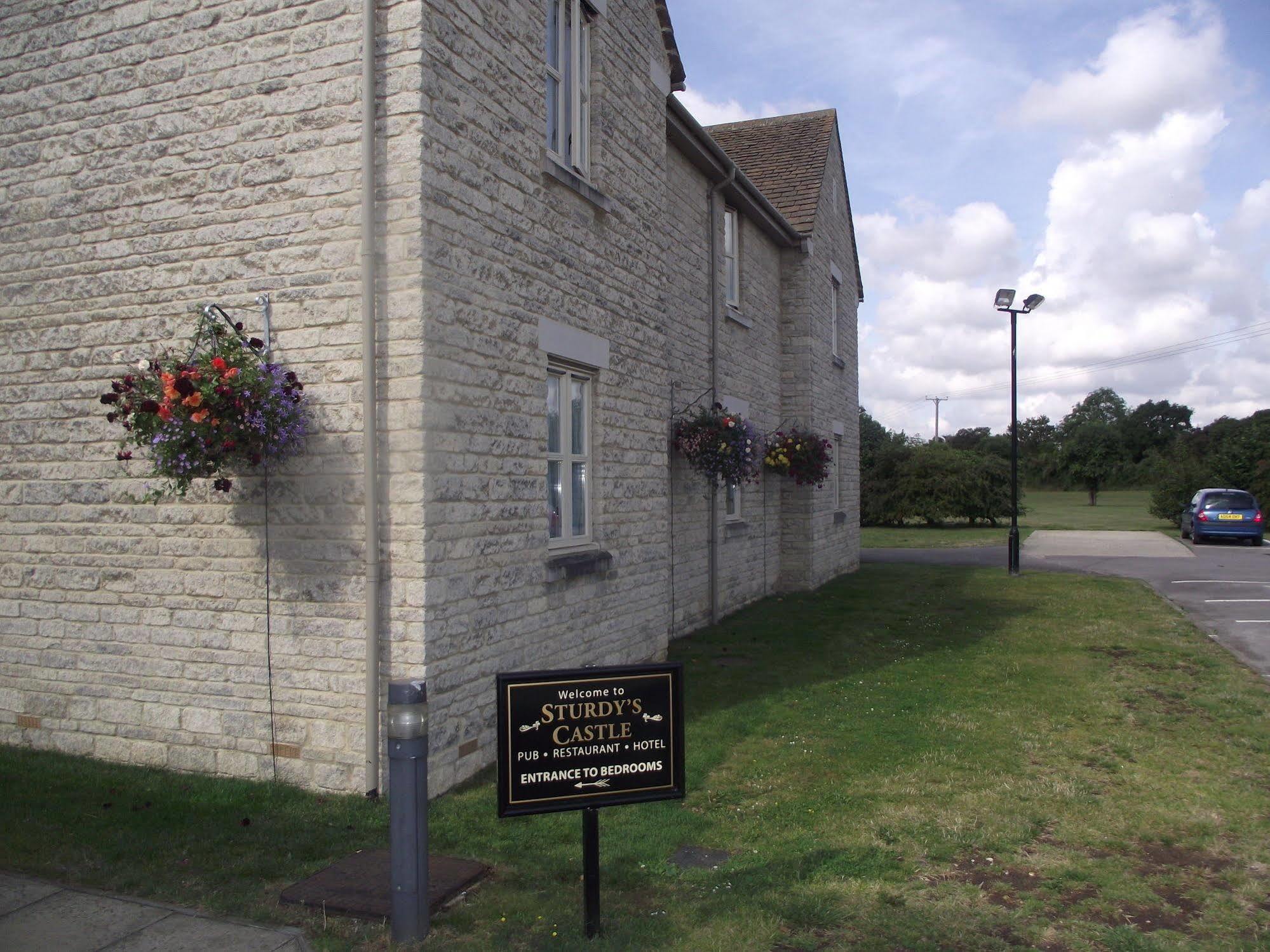Sturdys Castle Motel Kidlington Eksteriør billede